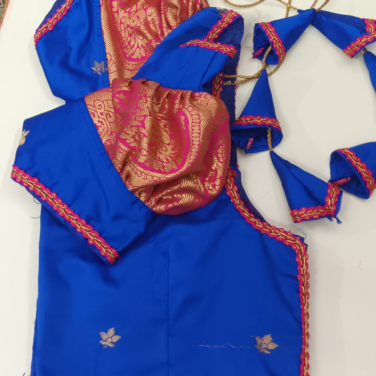 Royal Rani Puff Sleeve
